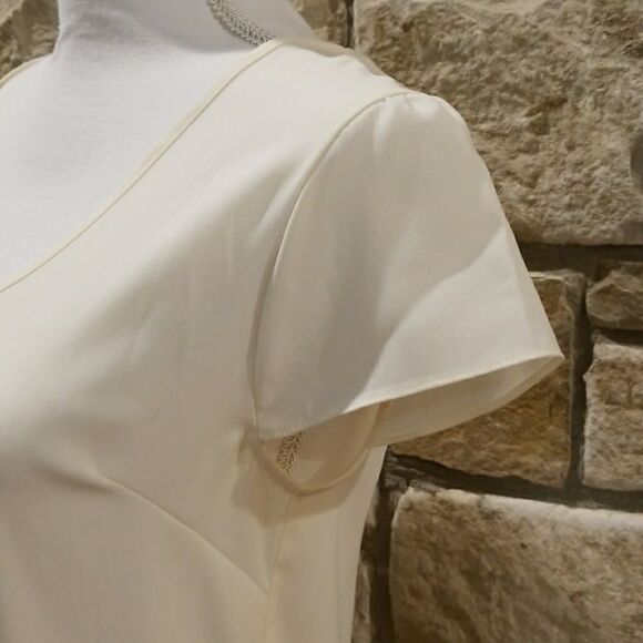 Lc Lauren Conrad Ivory Top, Lace Pocket Short sleeve Size Small - Picture 3 of 7